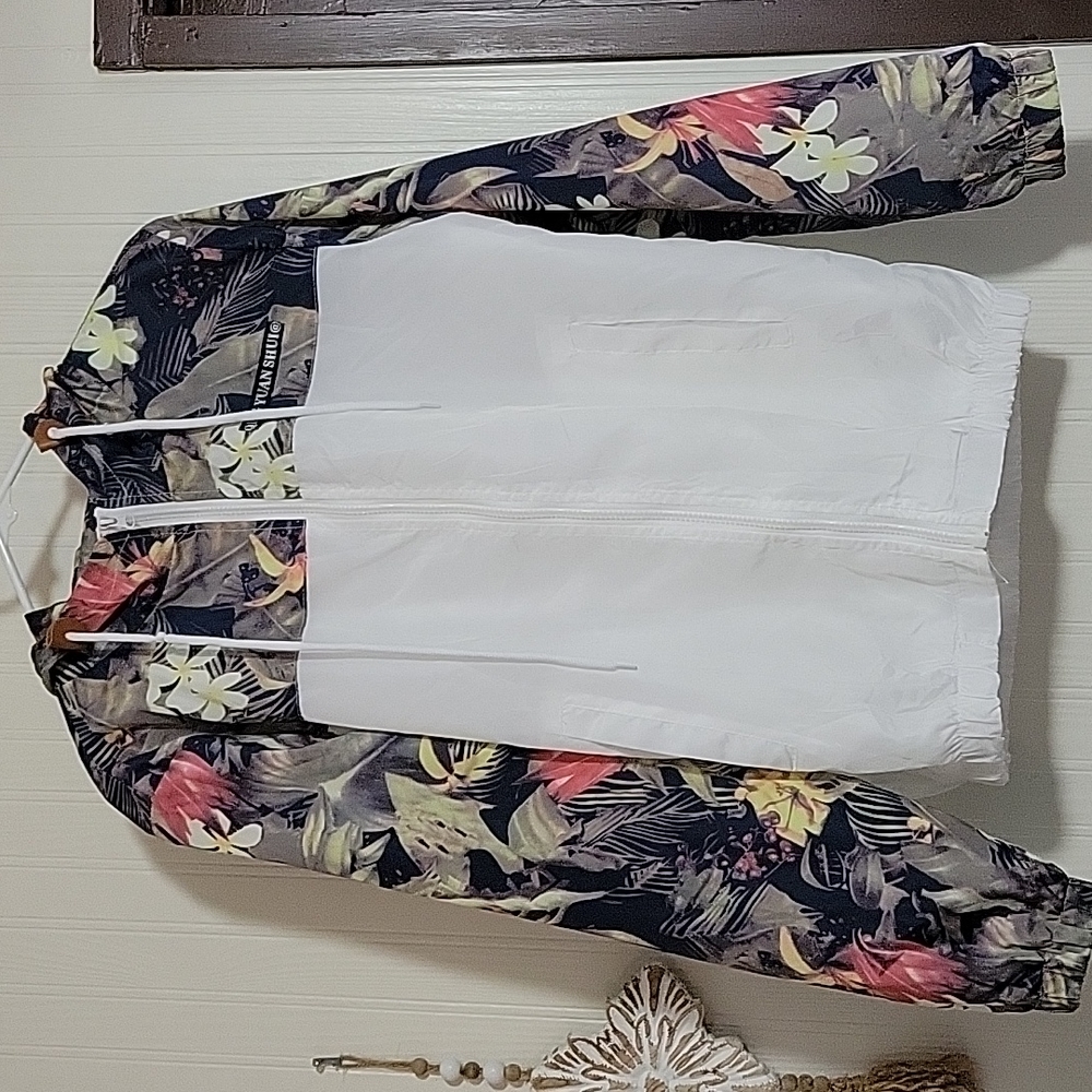 Windbreaker jacket